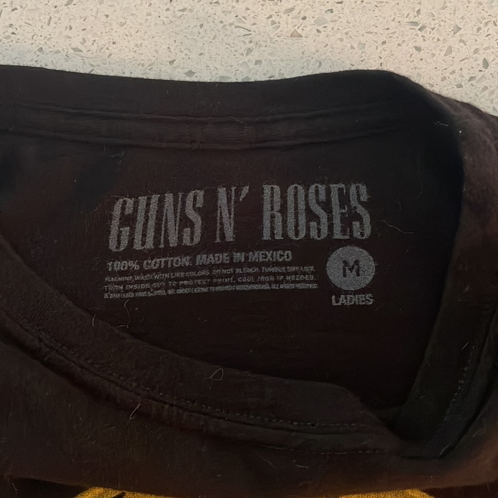Guns and Roses Band T - Picture 3 of 3